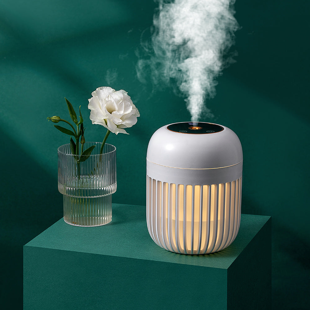 Portable Mini Humidifier, 600ml Small Cool Mist Humidifier, USB C Rechargeable Humidifier and Night Light for Baby Bedroom Travel Office Home Car, Super Quiet